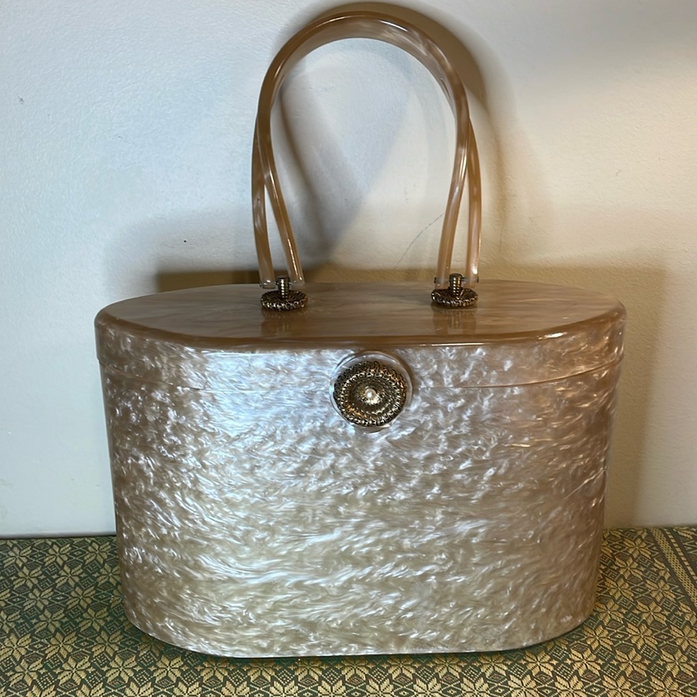 ✨ Vintage Wilardy Champagne Pearlescent Finish